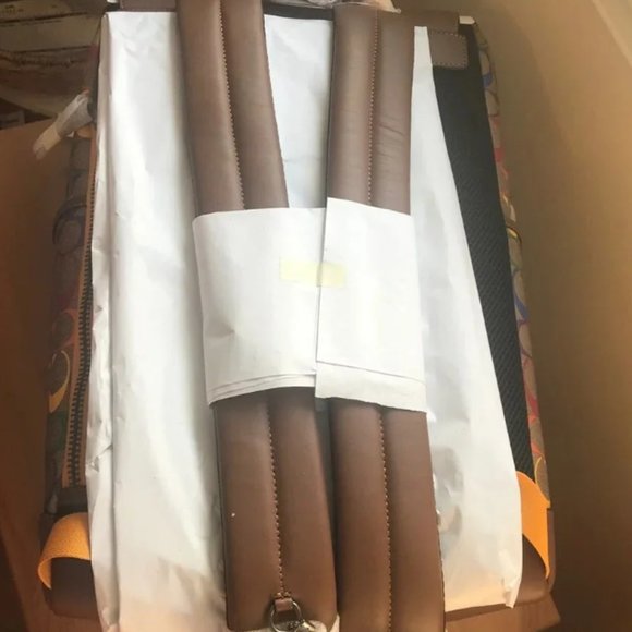 Coach Track Backpack In Rainbow Signature Canvas - Picture 5 of 10